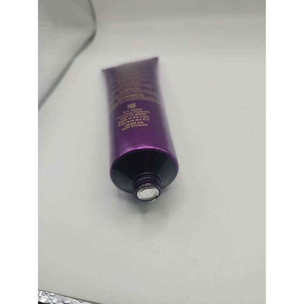 Younique Royalty Moisture Boosting Pore Purifying Cleanser 100ml 3.3 oz Sealed